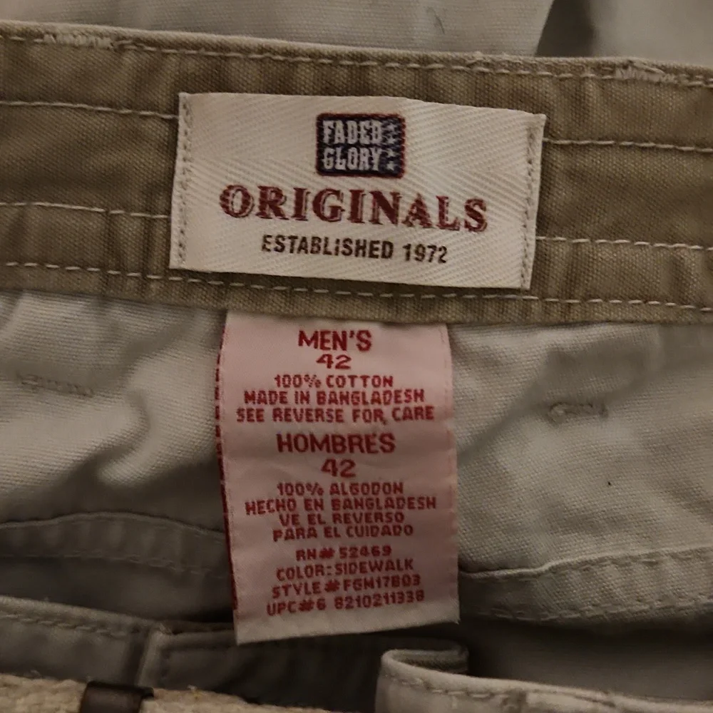 Faded Glory 🎆 Khaki Belted Shorts - Picture 2 of 2